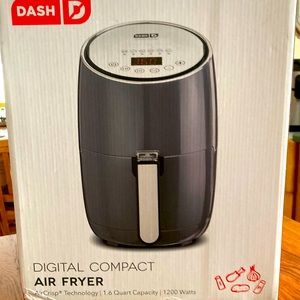 Digital compact air fryer air crisp technology 1.6 qt capacity 1200 W